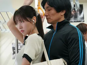 Vợ say rượu, nhìn nhầm ông hàng xóm là chồng...