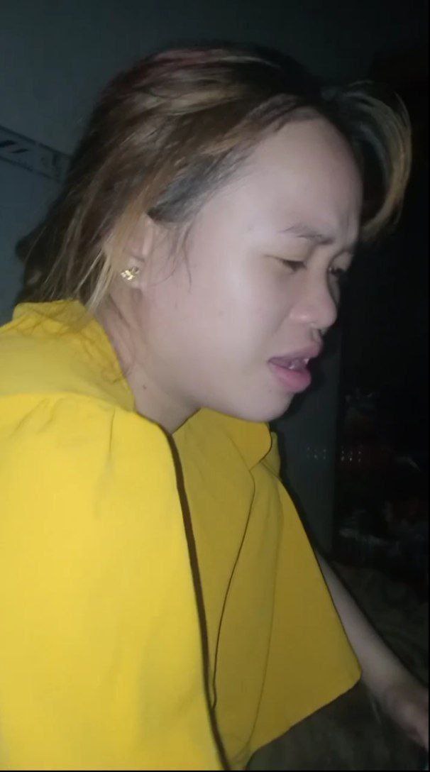 ông chú u40 bị cô cháu gái sữa chua nghịch trêu đùa đến phát nứng